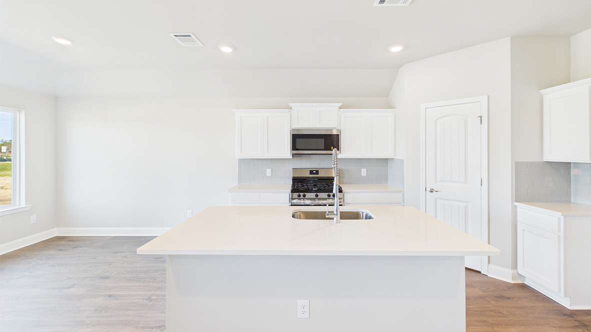 Tour the 3 bed 2 bath Bellvue plan in Broussard, LA