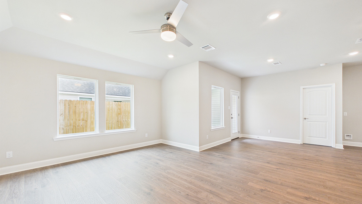 Welcome to 111 Acadian Falls Drive in Broussard, LA