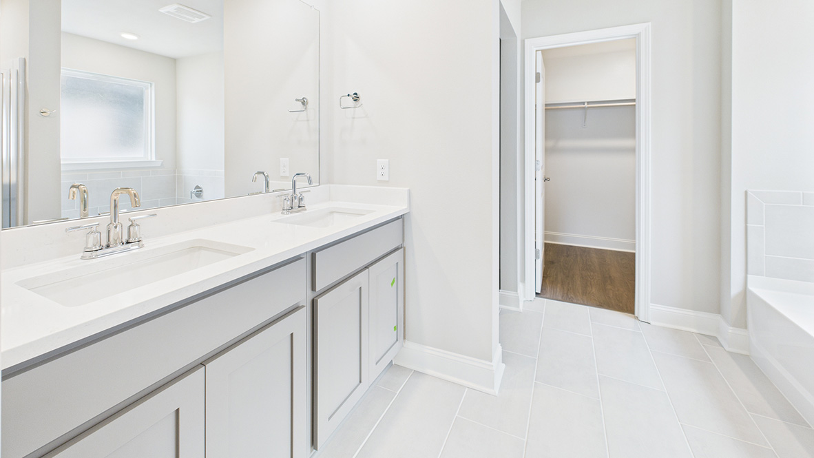 Welcome to the Huntsville Plan in Cypress Falls. Here you will find many upgrades and included features