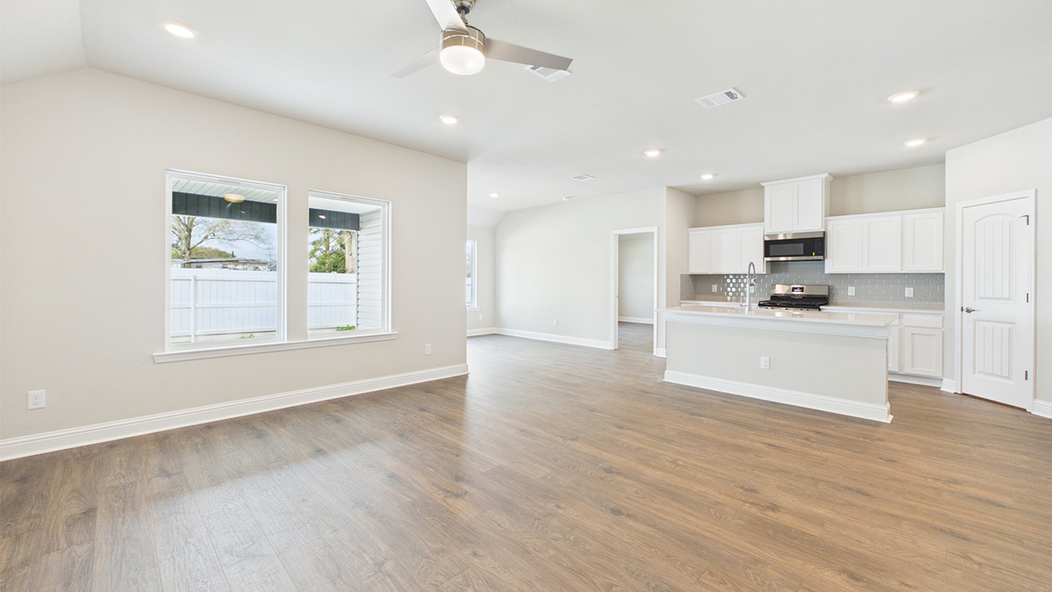 Tour the popular Huntsville plan in Cypress Falls new home community today