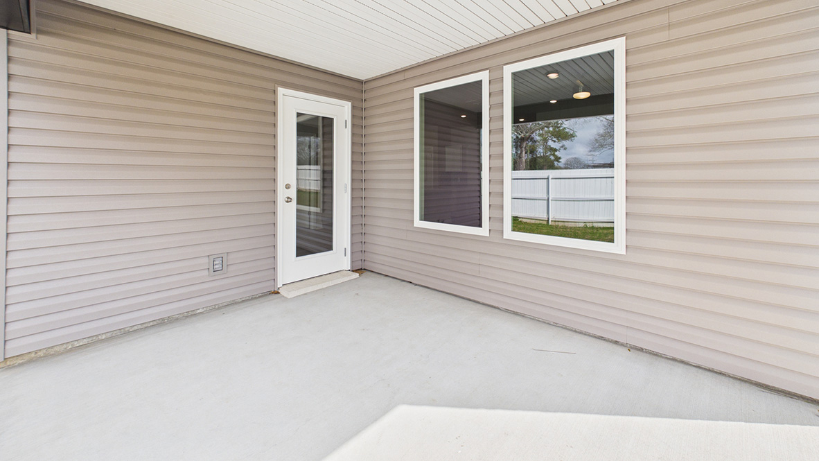 Tour the popular Huntsville plan in Cypress Falls new home community today