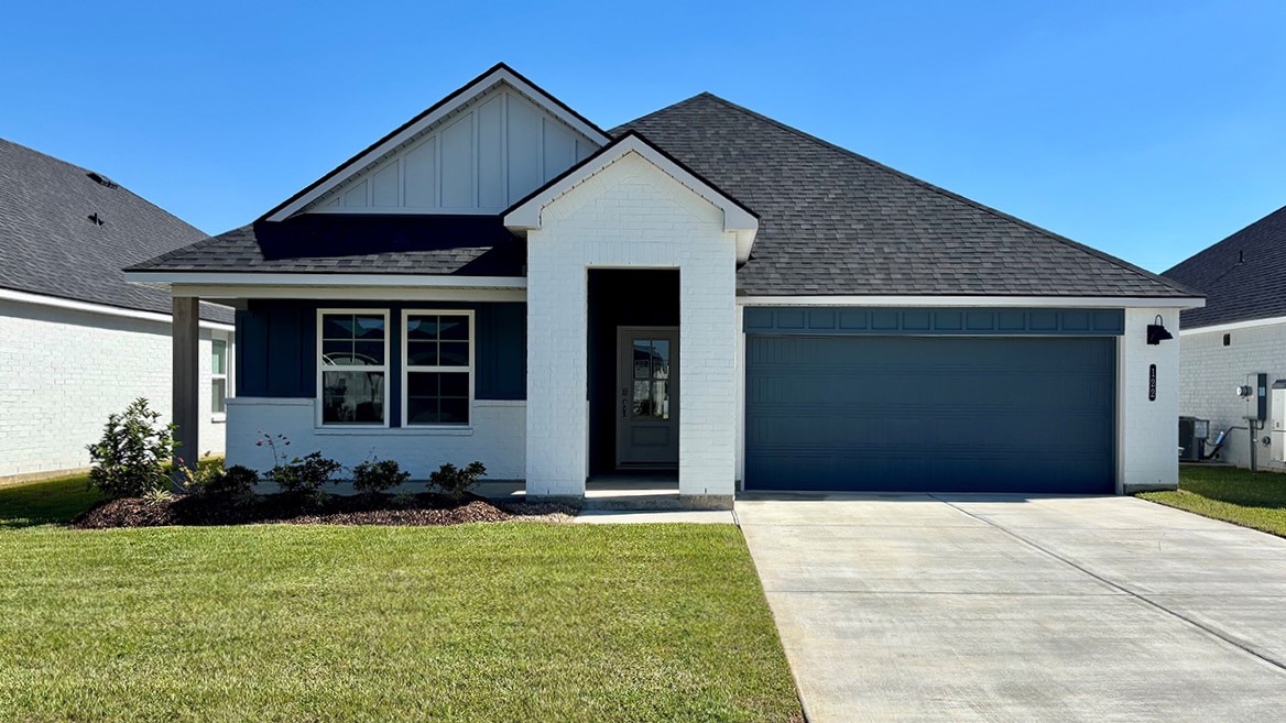 Welcome to 122 Eden Ridge Street in Ridgeland new home community