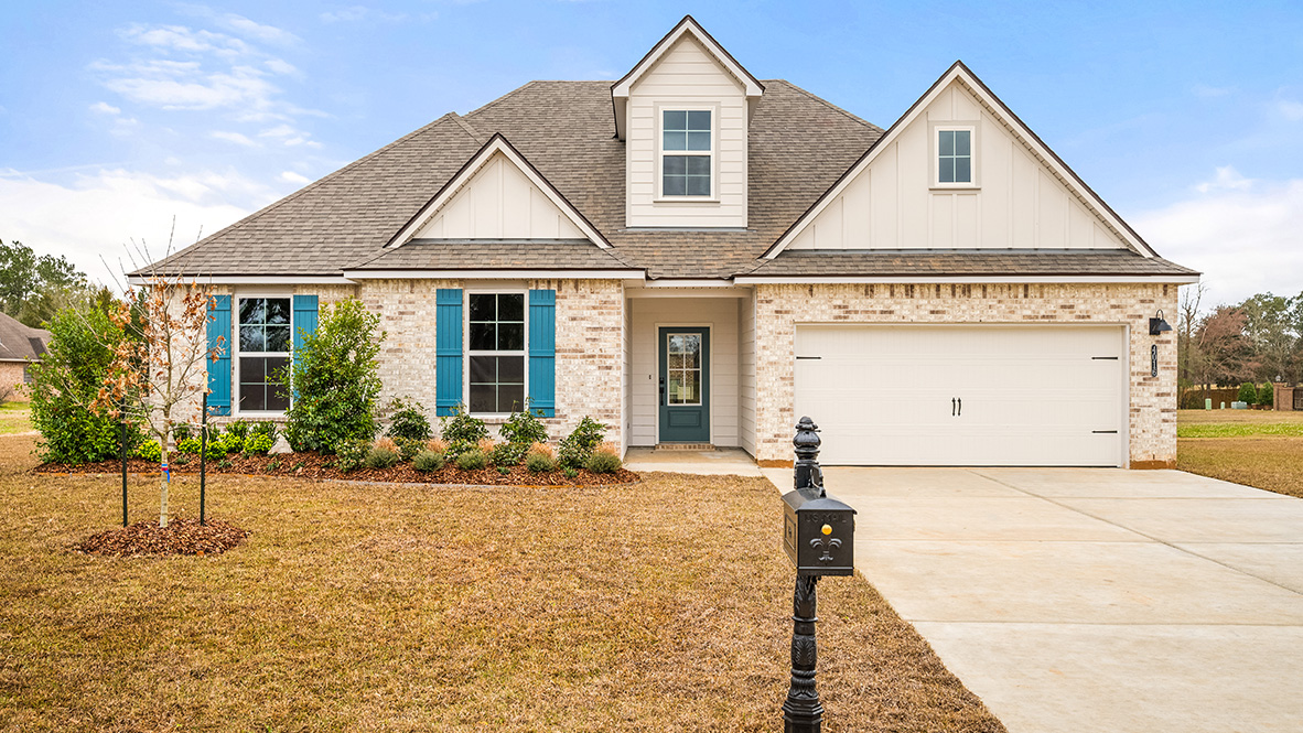 Welcome to 4016 Cedar Bluff Drive in Woodworth, LA