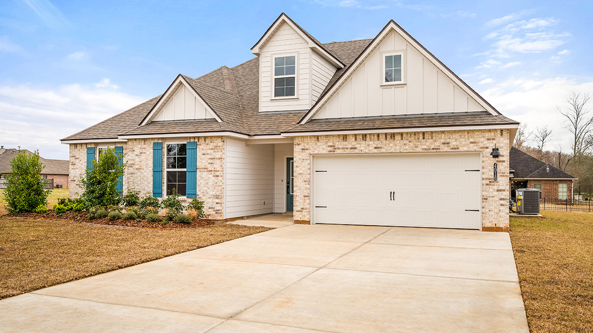 Welcome to 4016 Cedar Bluff Drive in Woodworth, LA