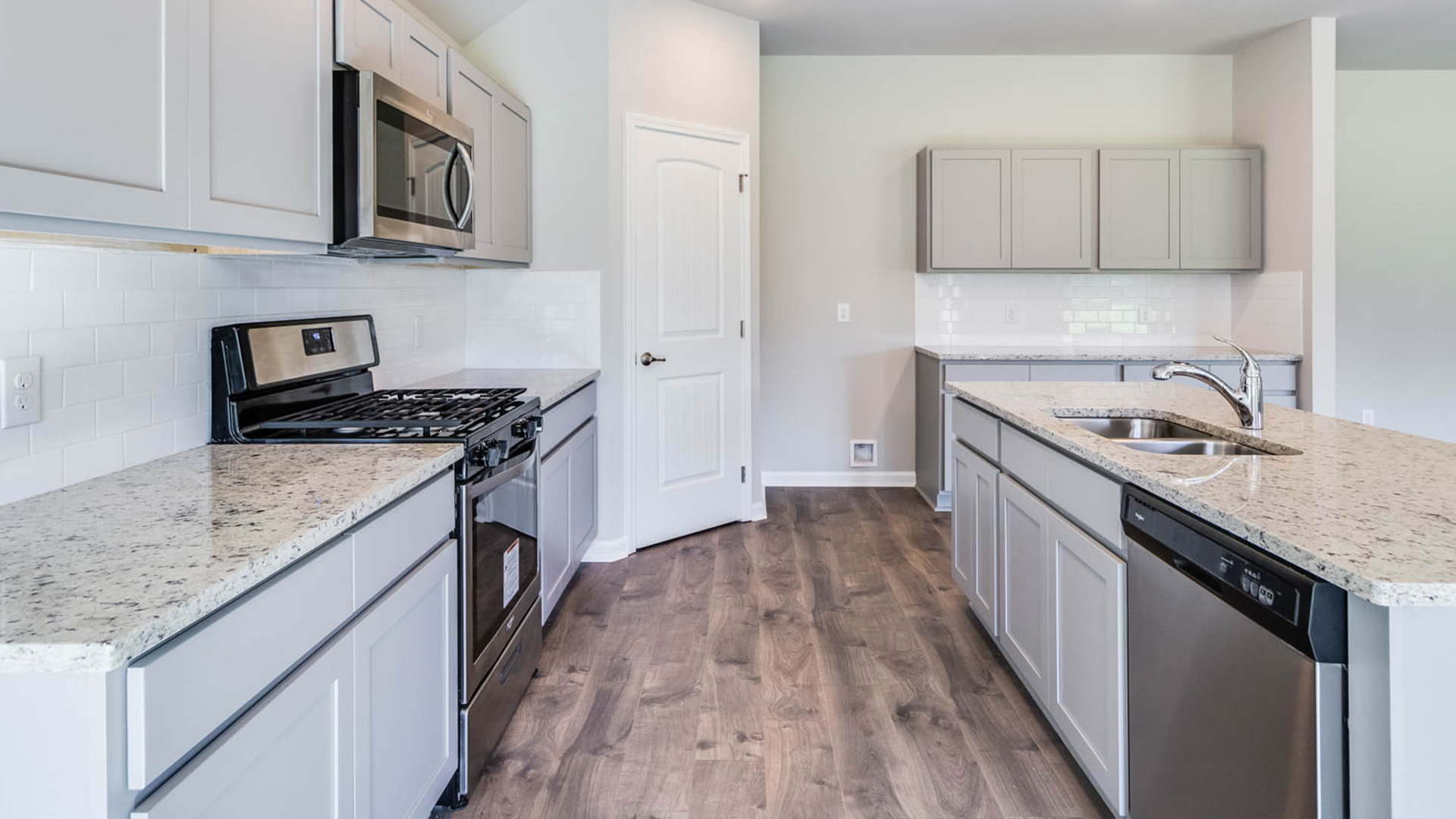 Tour the spacious Catahoula plan in Cypress point