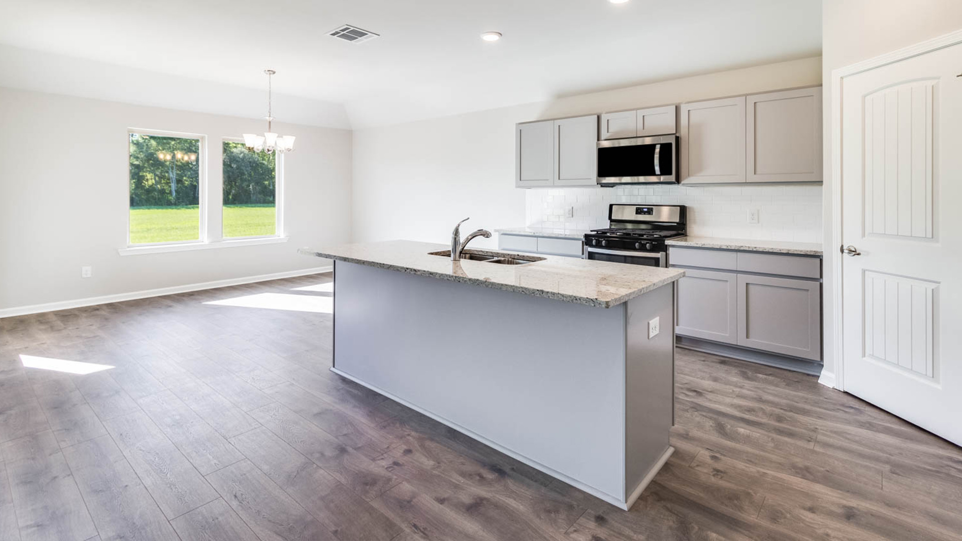 Tour the spacious Catahoula plan in Cypress point