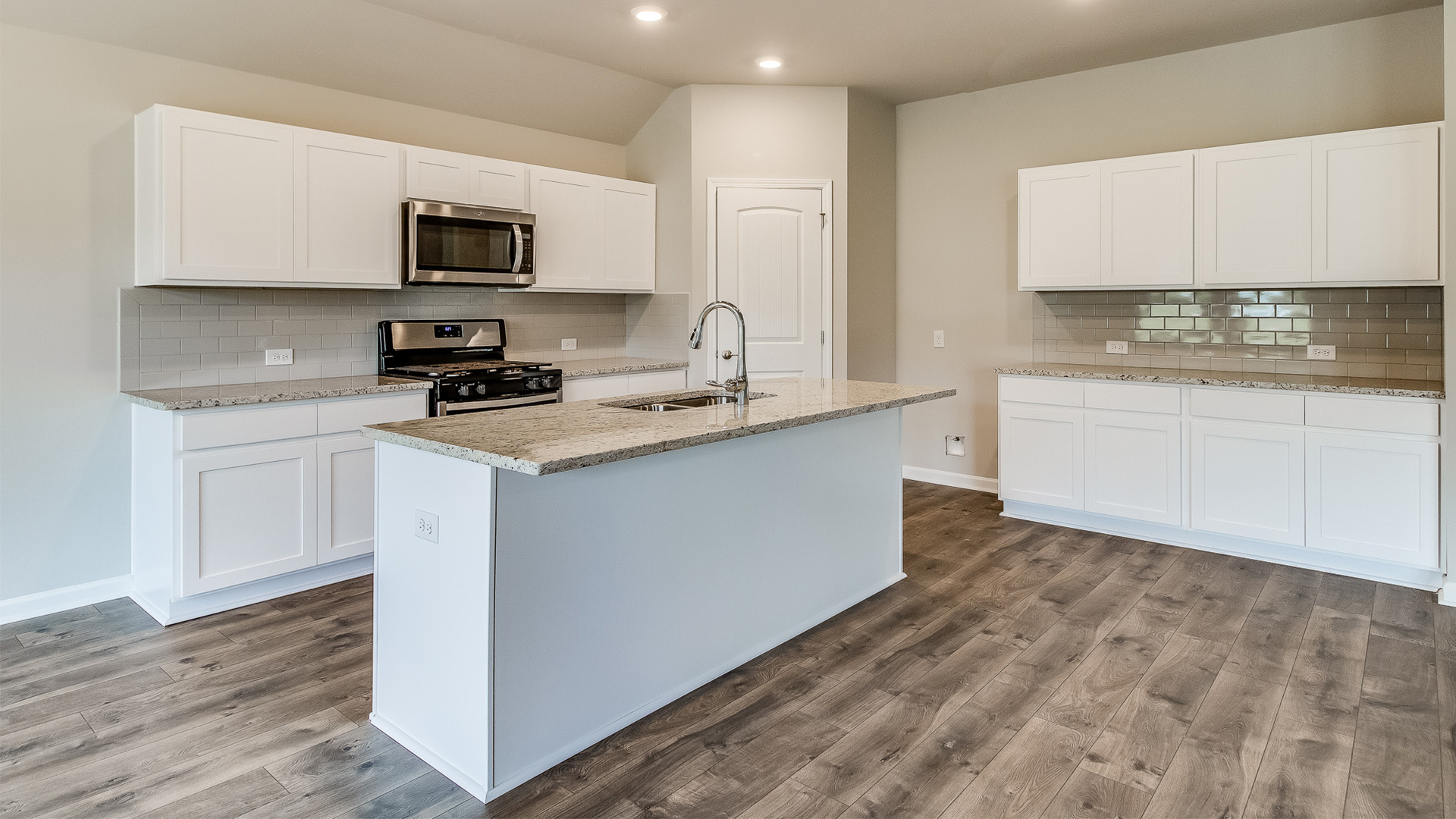 Tour the spacious Catahoula plan in Cypress point
