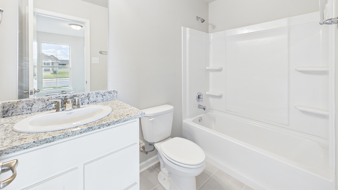 Welcome to the Palmetto plan in Cypress Point new home community in Ball, LA