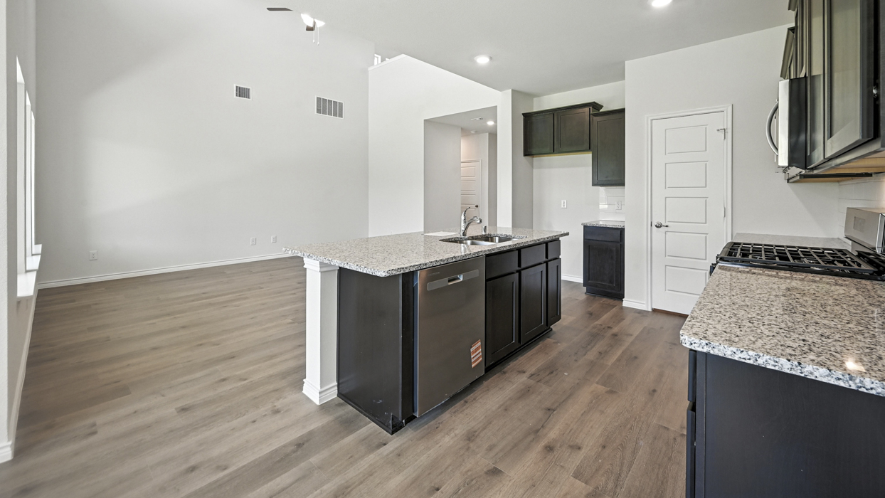 H232 Tangerine Kitchen Gallery Image-Winchester Crossing in Princeton, TX