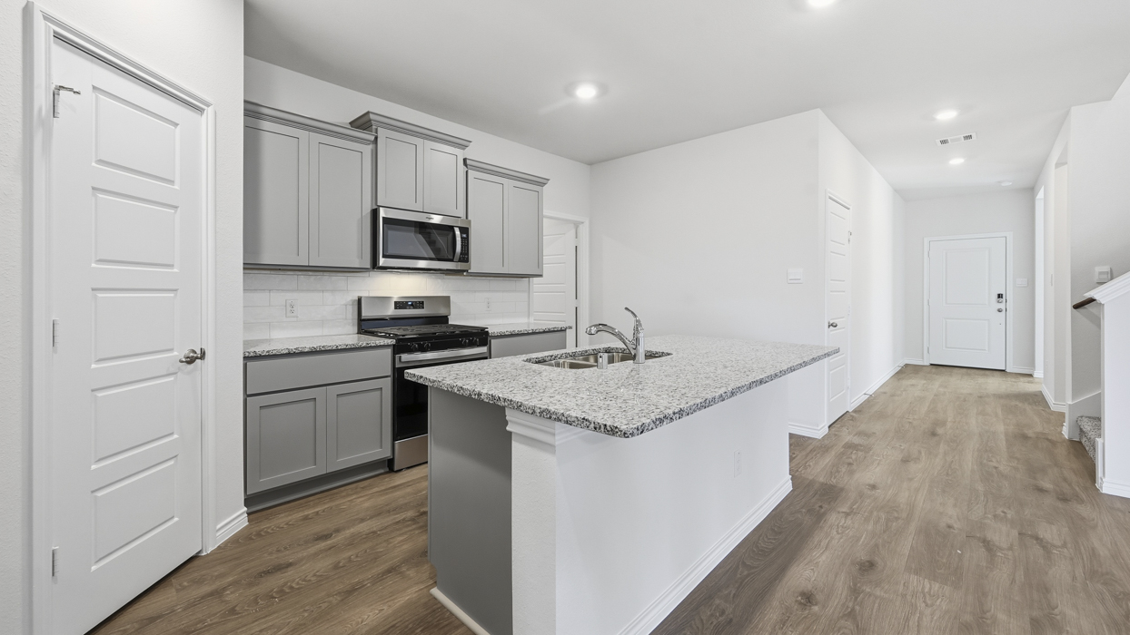 H40P Palmview Kitchen Gallery Image-Winchester Crossing in Princeton TX