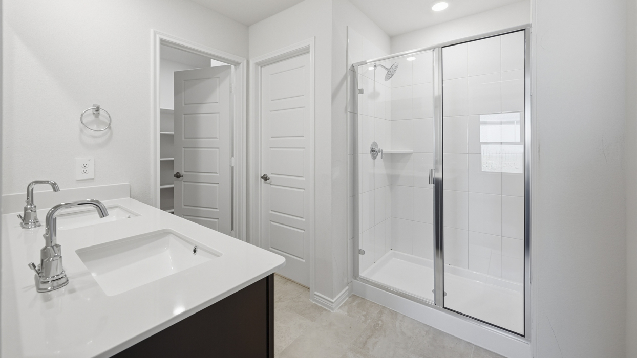 Allegra Floorplan Elevation E Bathroom Gallery Image - Winchester Crossing in Princeton, TX