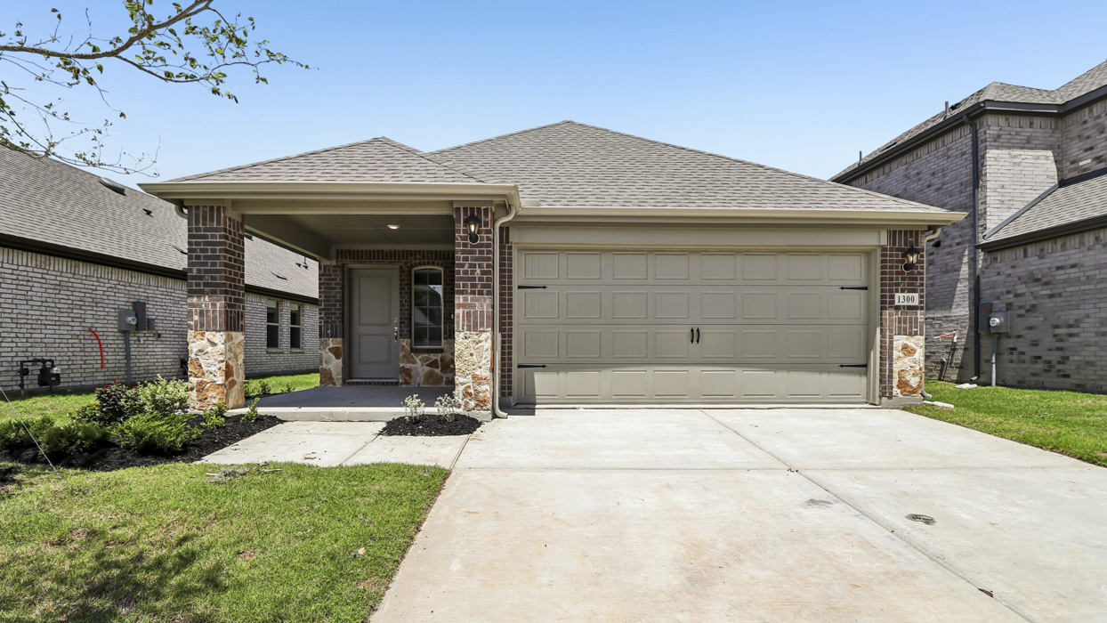 1305 Wolfcity Dr exterior