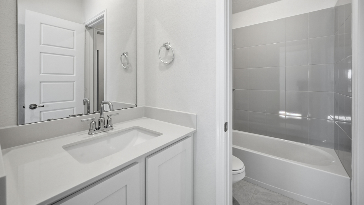 Tanzanite floorplan Bathroom Gallery Image-Silverado in Aubrey, TX