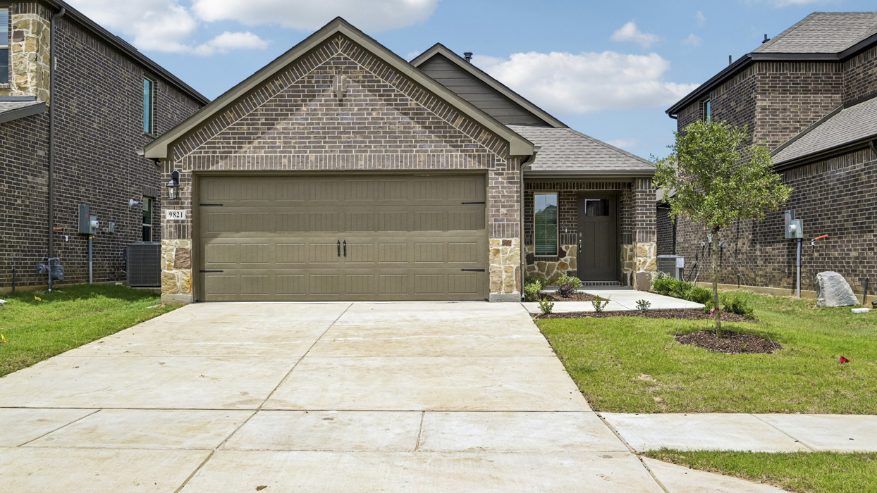Allegra Floorplan Elevation B Exterior Rendering - Silverado in Aubrey, TX