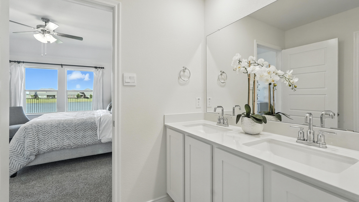 Camila Floorplan Elevation E Bathroom Gallery Image - Silverado in Aubrey, TX