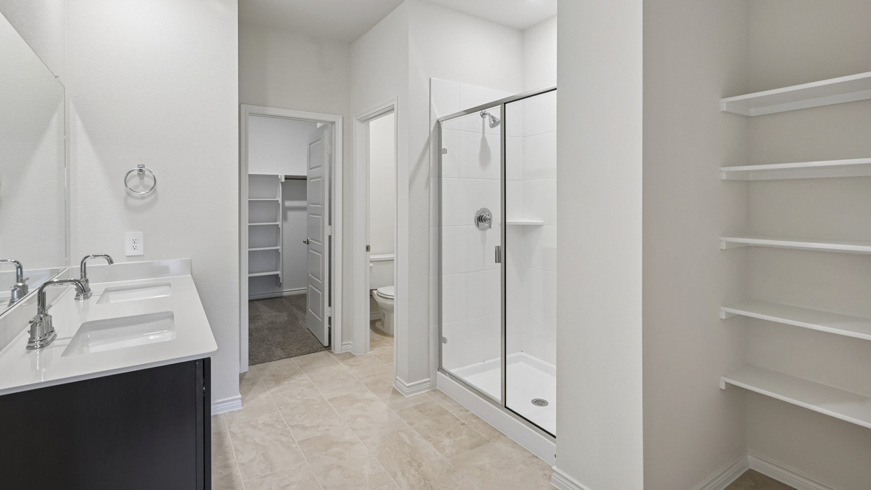 Jackson Floorplan Bathroom Gallery Image - Silverado in Aubrey, TX