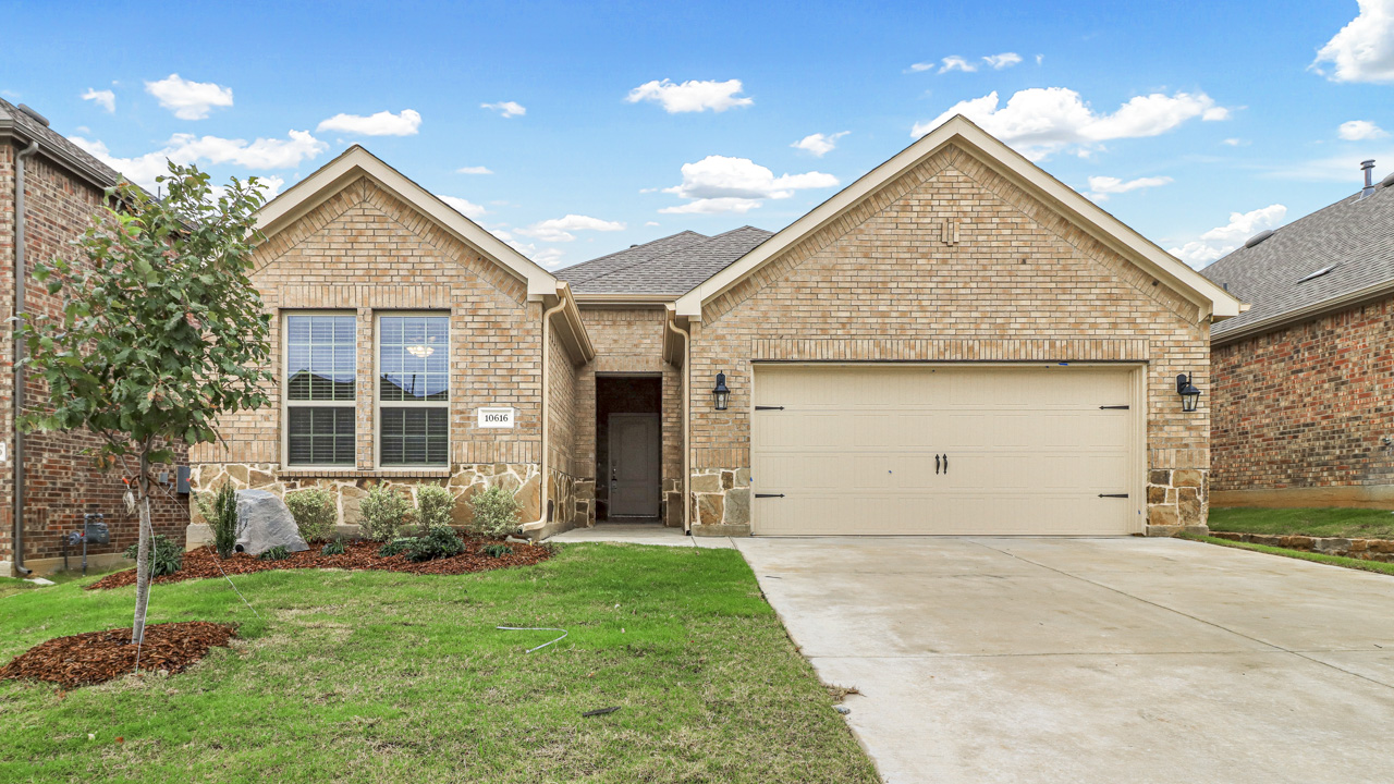 Available Home in Silverado Aubrey, TX D.R. Horton