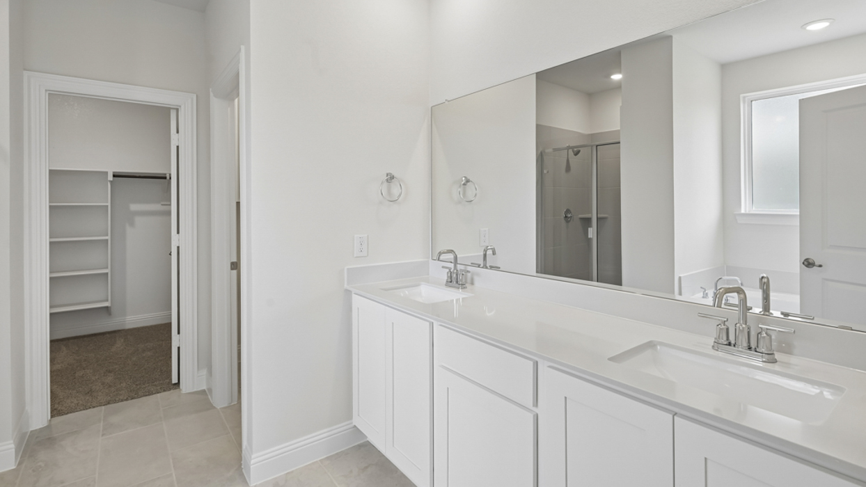 Bandera Floorplan Elevation Bathroom Gallery Image - Silverado in Aubrey, TX