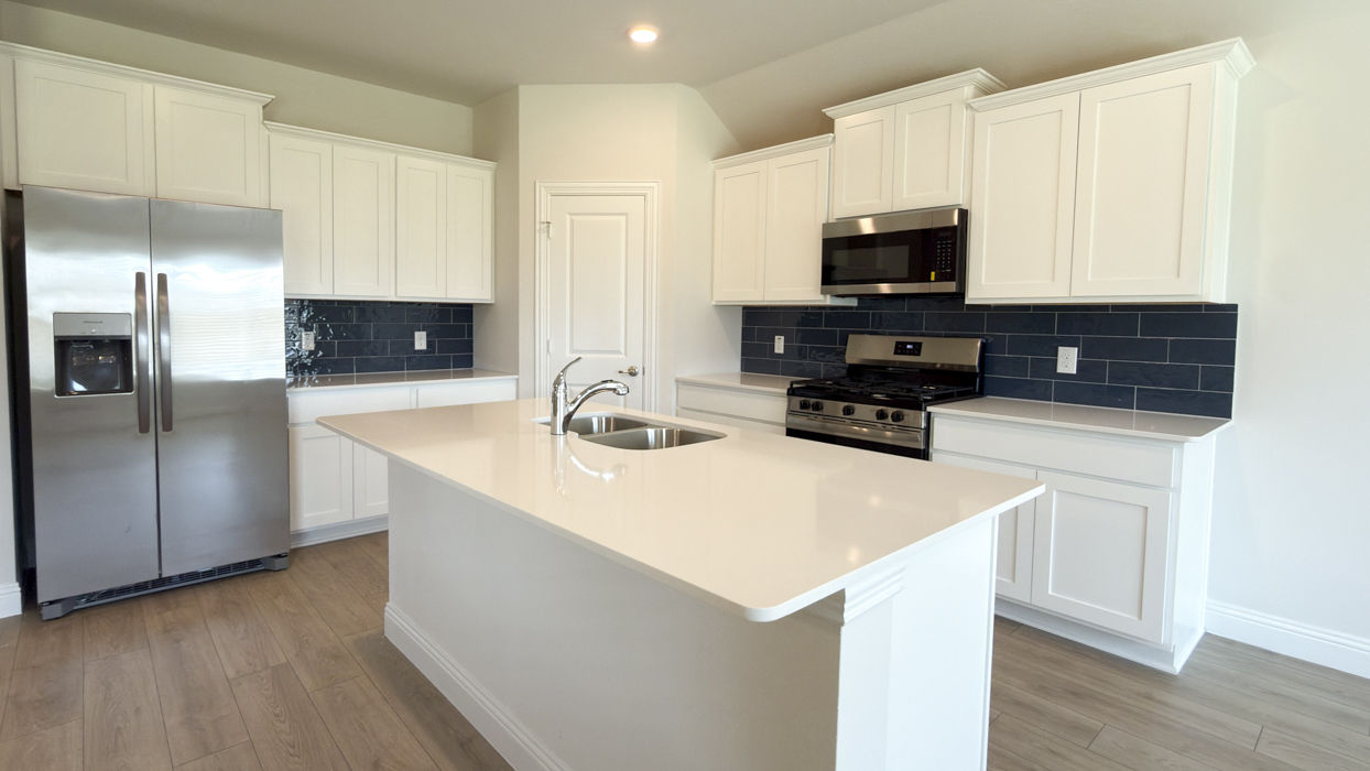 Dawson Floorplan Kitchen Gallery Image - Silverado in Aubrey, TX