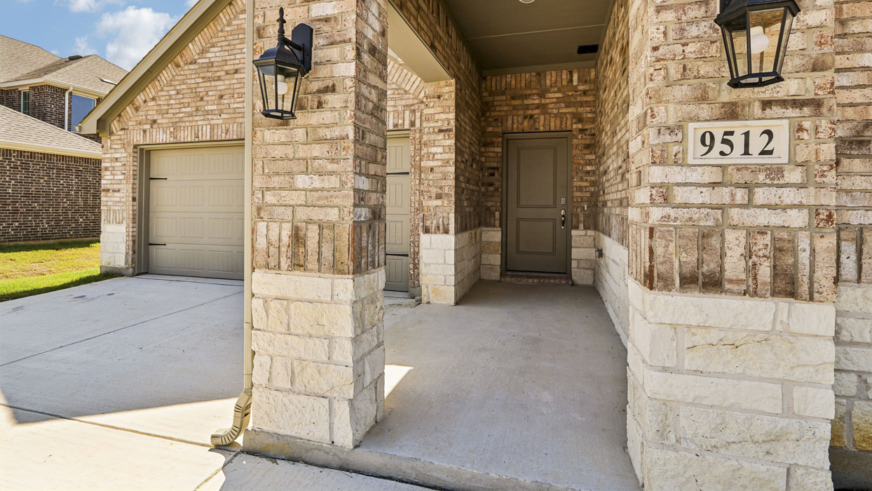 Dawson at 9512 Bently Blvd, Aubrey, Texas: photo 2