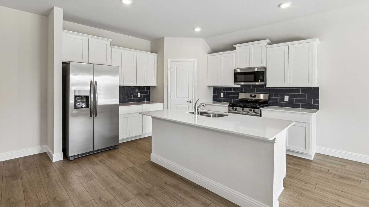 Dawson Floorplan Kitchen Gallery Image - Silverado in Aubrey, TX