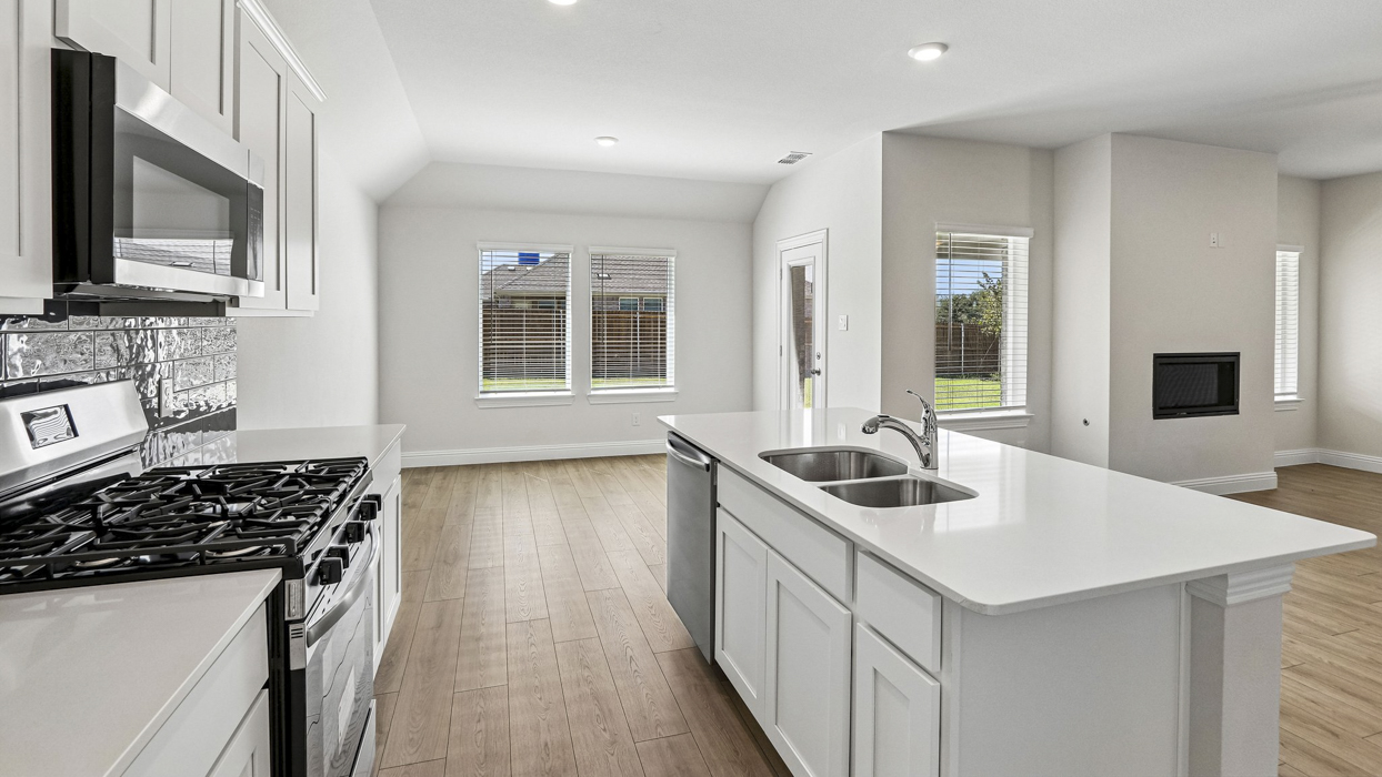 Dawson Floorplan Kitchen Gallery Image-Silverado in Aubrey, TX