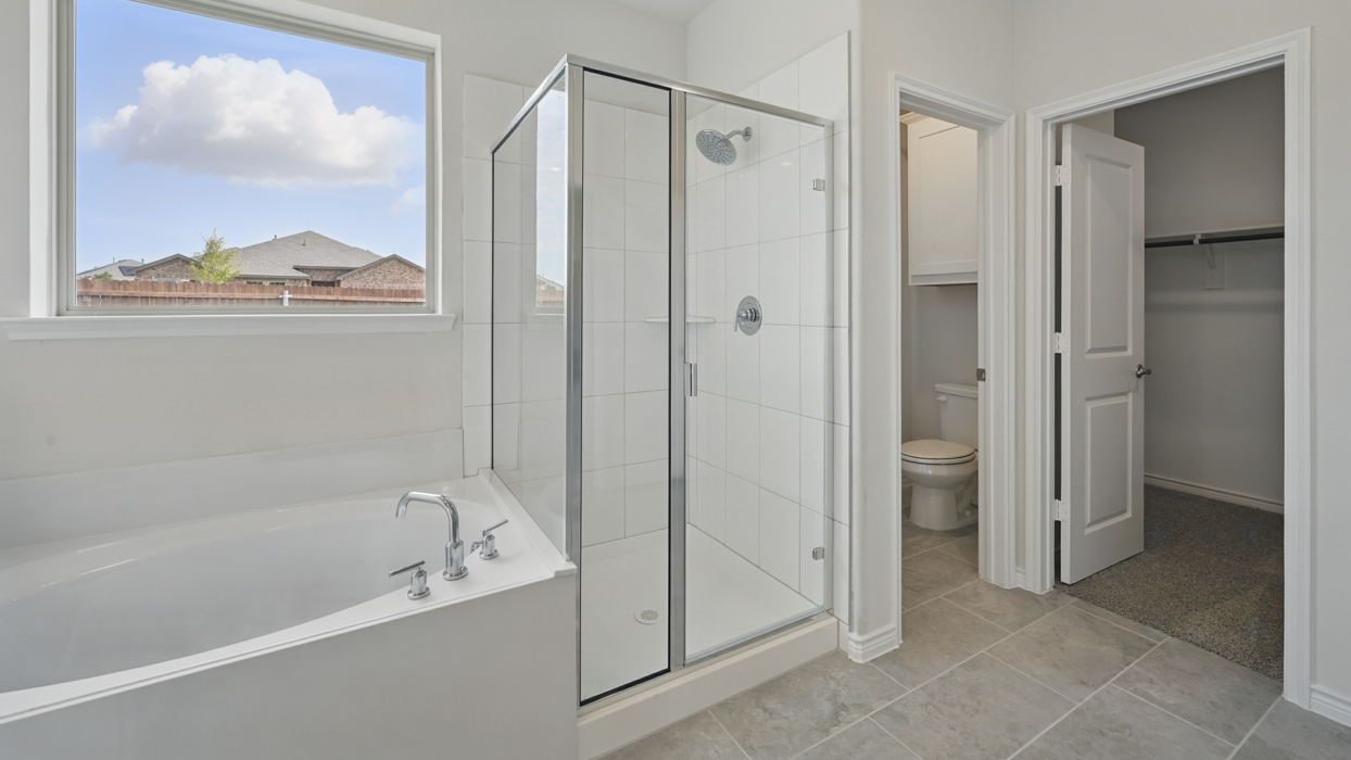Echelon Floorplan Elevation E Bathroom Gallery Image - Silverado in Aubrey, TX