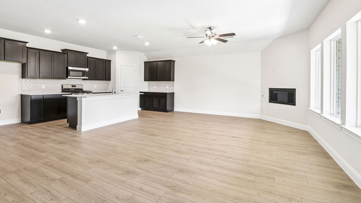Echelon Floorplan Elevation E Kitchen Gallery Image - Silverado in Aubrey, TX