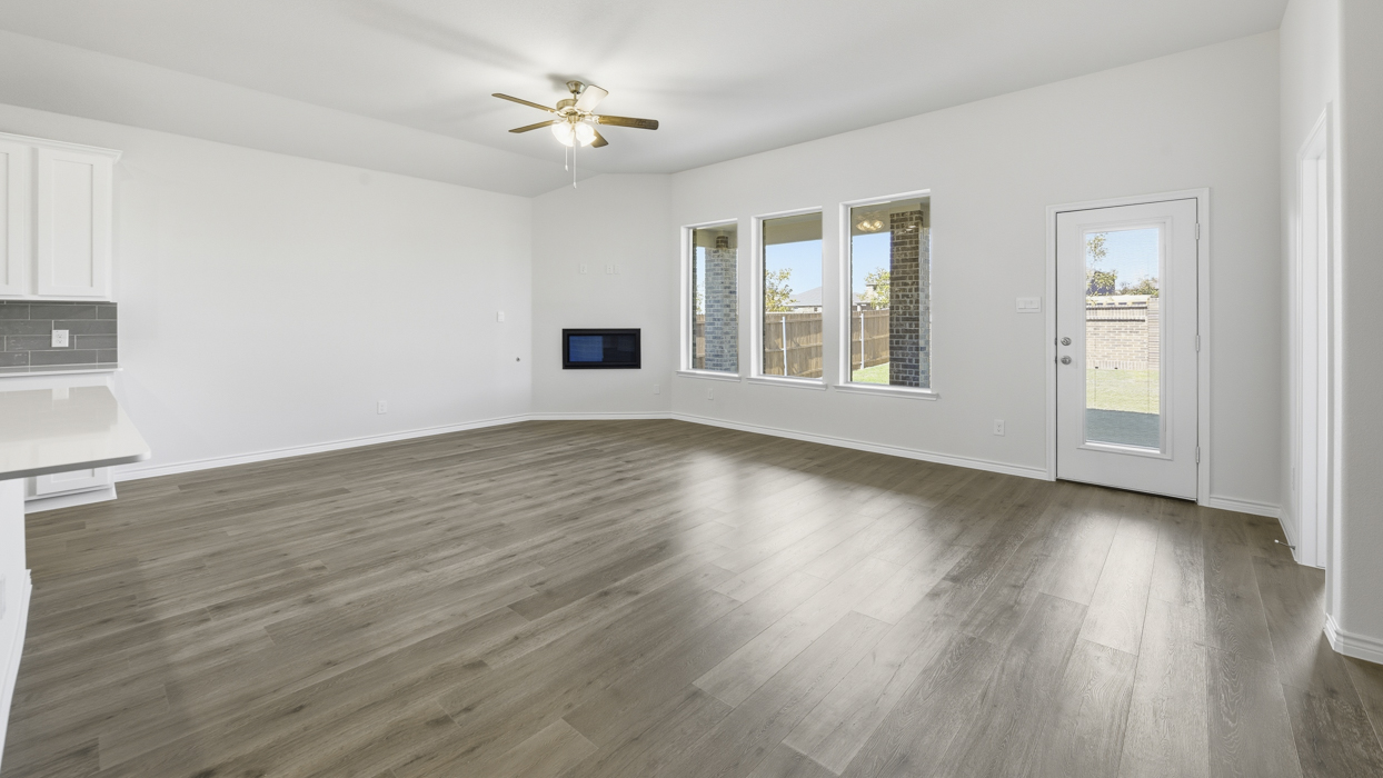 Echelon Floorplan Living Gallery Image-Silverado in Aubrey, TX