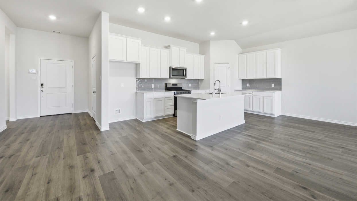 Echelon Floorplan Living Gallery Image-Silverado in Aubrey, TX