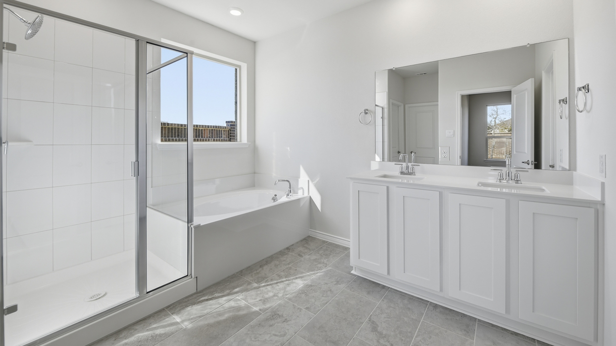 Harbour Floorplan Elevation F Bathroom Gallery Image - Silverado 75s in Aubrey, TX
