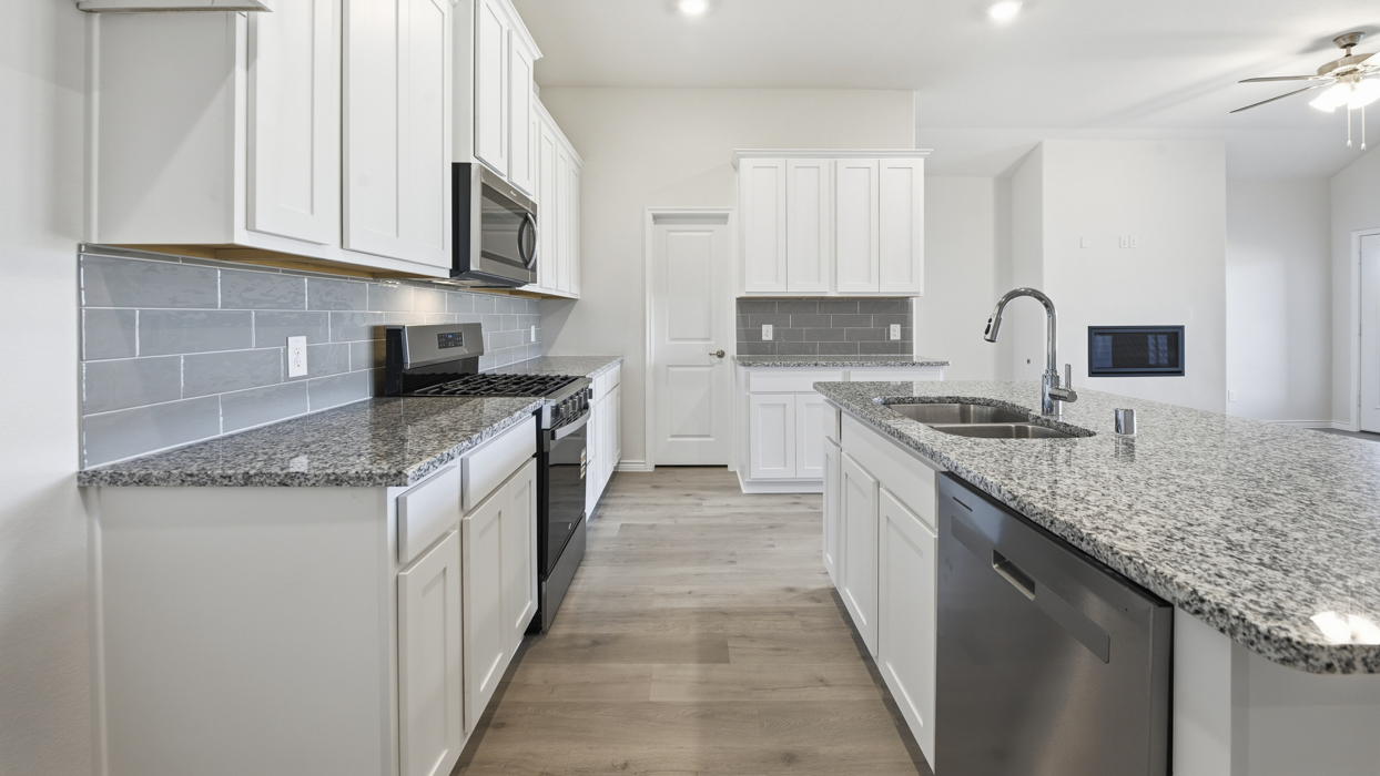 Harbour Floorplan Kitchen Gallery Image-Silverado in Aubrey, TX