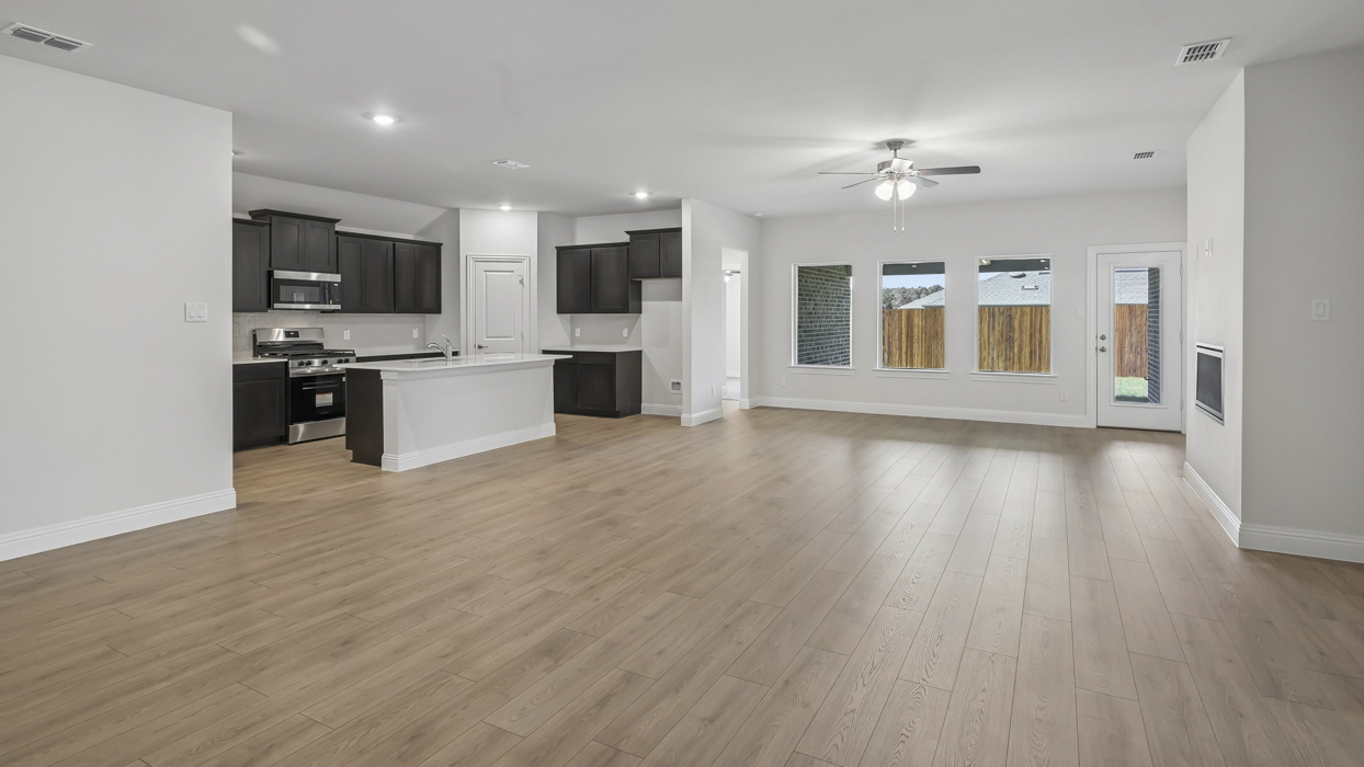 Ithaca Floorplan Living Gallery Image - Silverado in Aubrey, TX