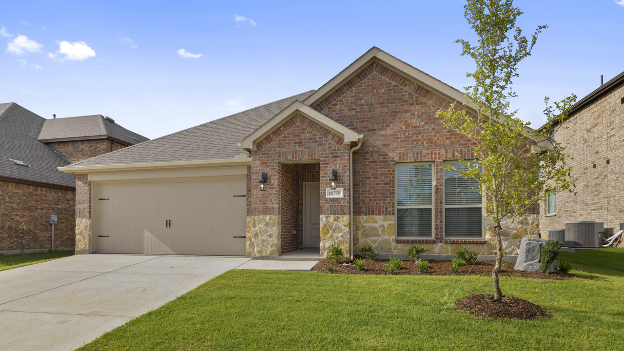 Floor Plan in Silverado Aubrey, TX D.R. Horton