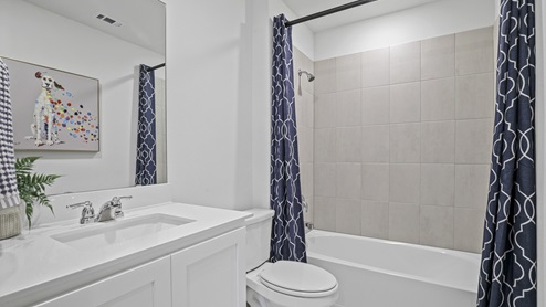 H40O Oakleaf floorplan Bathroom gallery image - Silverado in Aubrey TX