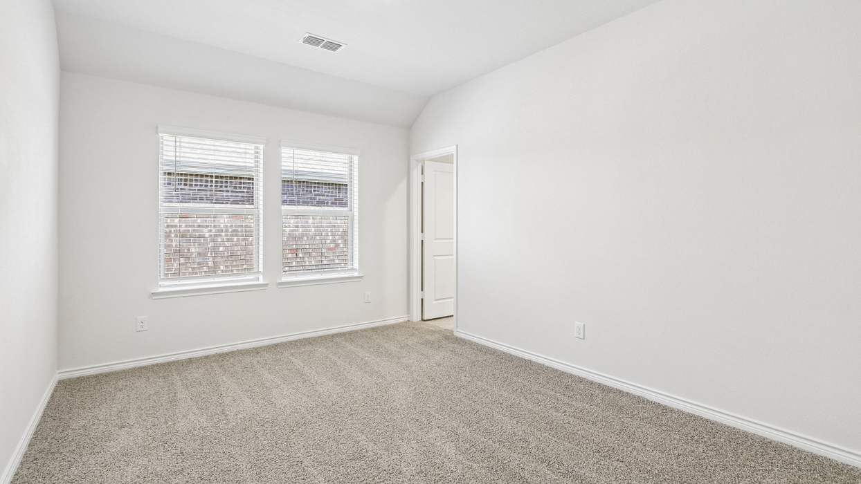 Hale Floorplan Elevation C Bathroom Gallery Image - Silverado in Aubrey, TX