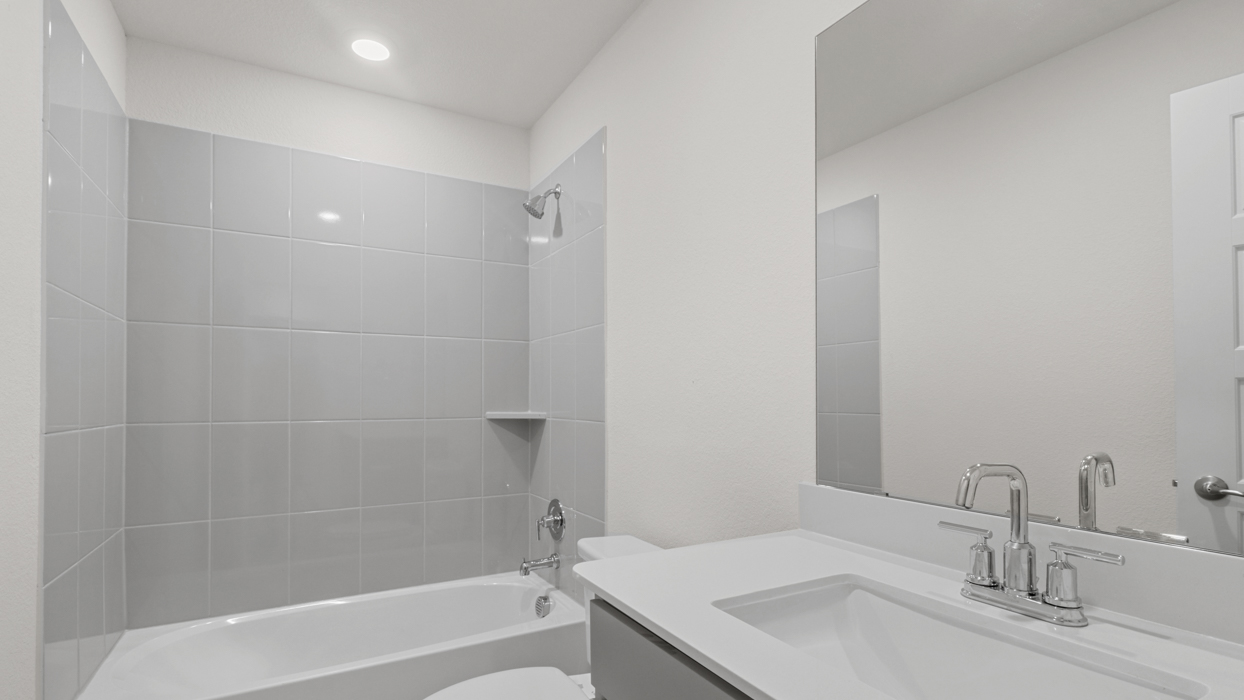 Hale Floorplan Elevation B Bathroom Gallery Image - Silverado in Aubrey, TX