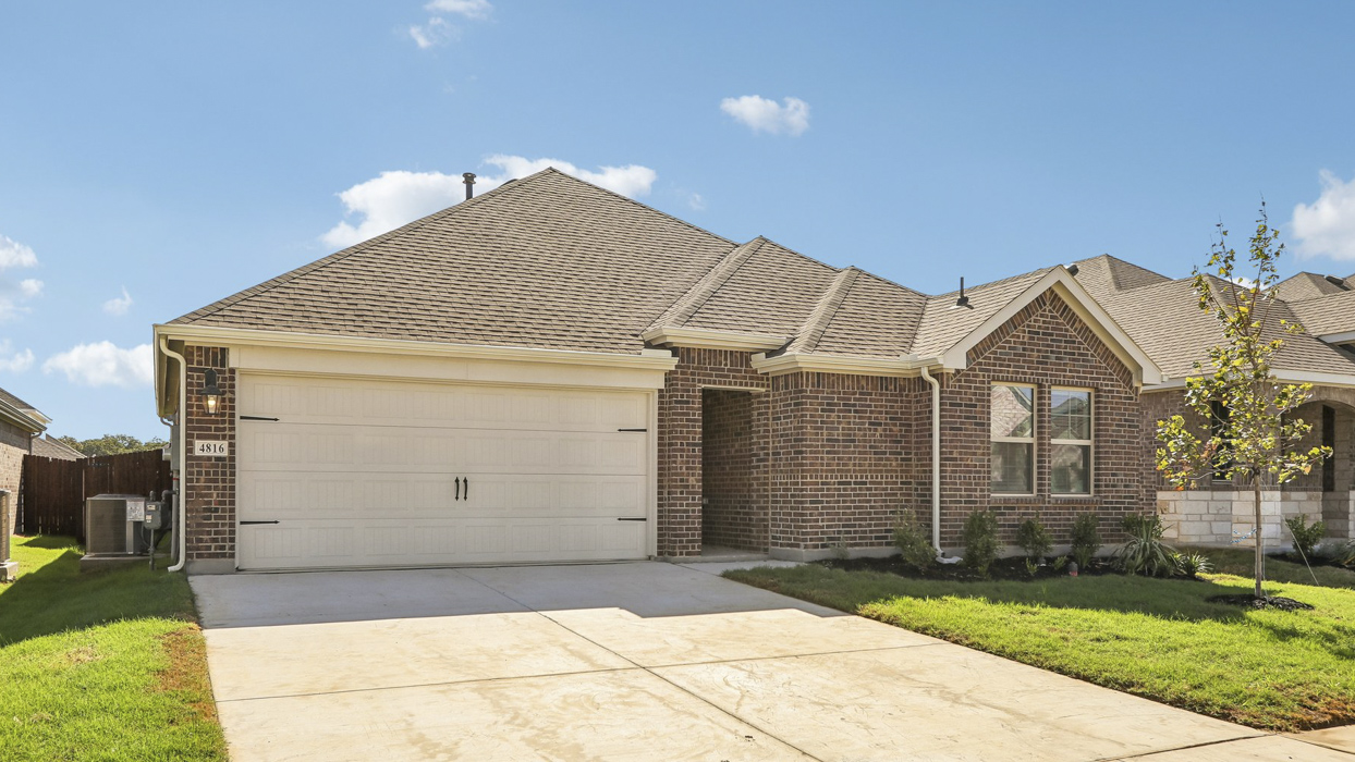 Hale floorplan Elevation B Exterior Gallery Image-Silverado in Aubrey Tx
