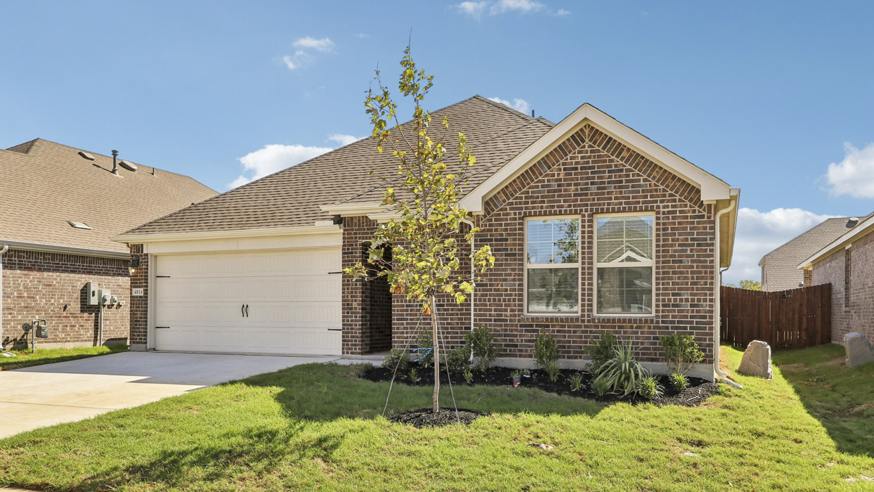 Hale floorplan Elevation B Exterior Gallery Image-Silverado in Aubrey Tx