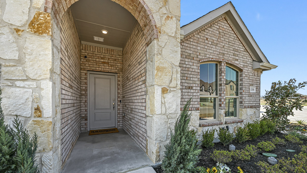 Bentworth Floorplan Elevation B Exterior Gallery Image-Silverado in Aubrey, Tx