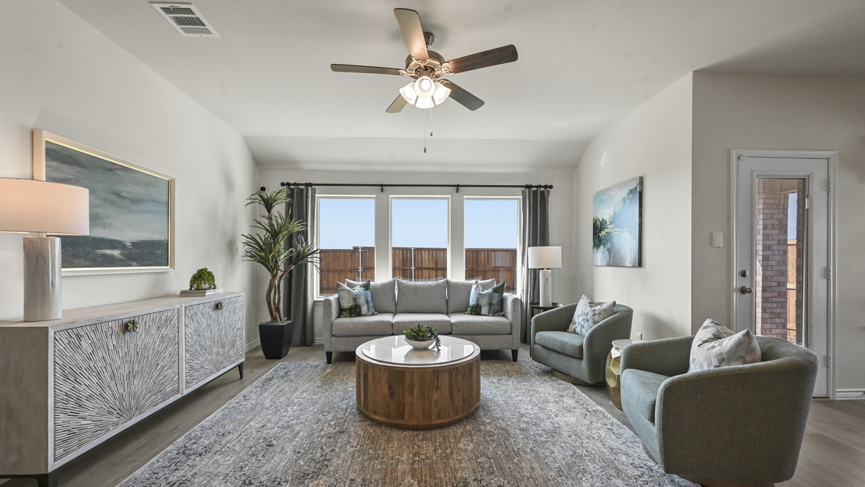 Bentworth Floorplan Living Gallery Image-Silverado in Aubrey, Tx