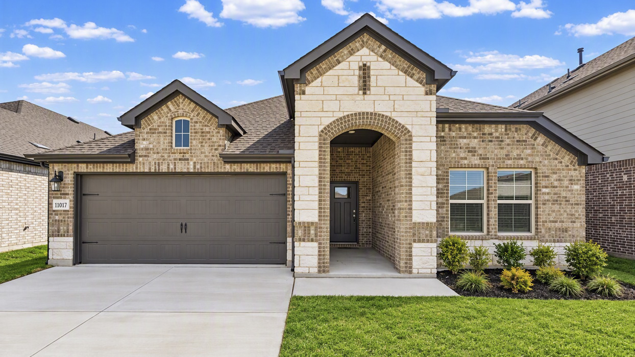 4820 Silver Chute Ave exterior