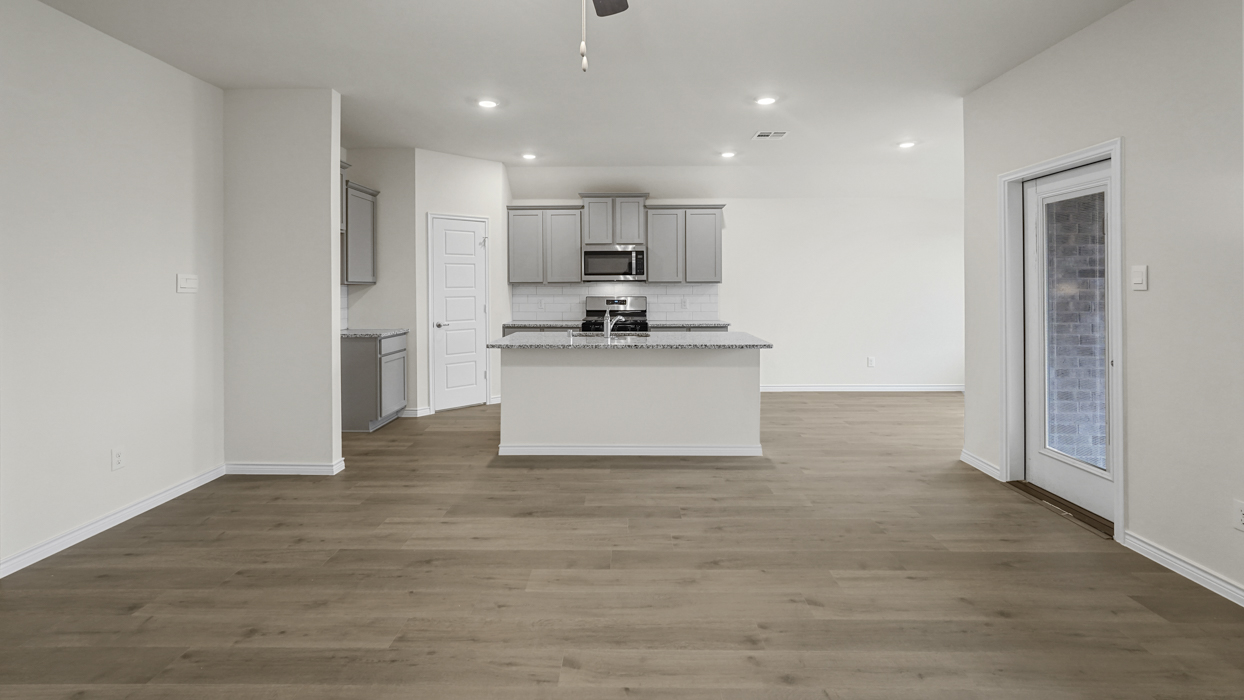 Cedarwood Floorplan Kitchen Gallery Image-Silverado in Aubrey, Tx