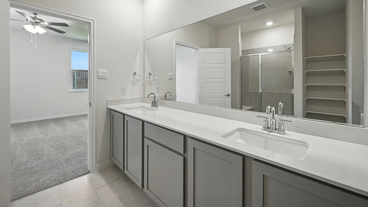 Rivington Floorplan Elevation E Bathroom Gallery Image - Silverado in Aubrey, TX