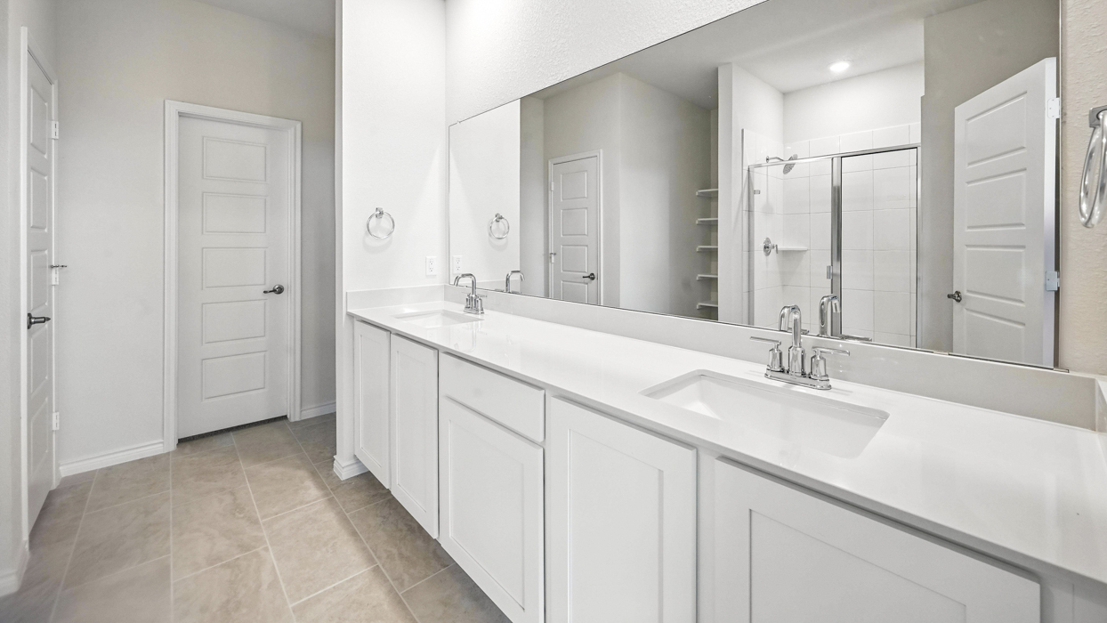 Rivington floorplan Bathroom Gallery Image-Silverado in Aubrey, Tx