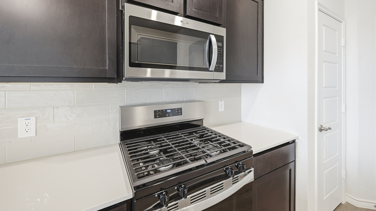 Medbourne Floorplan Kitchen Gallery Image-Silverado in Aubrey, Tx