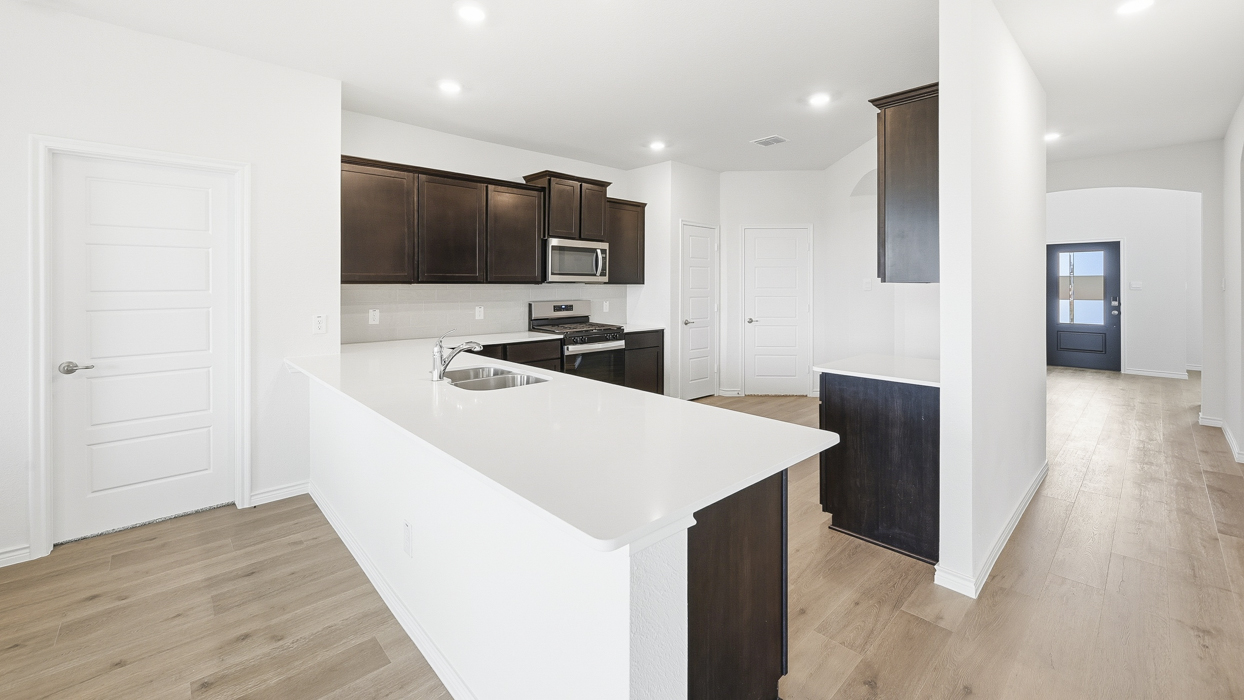 Medbourne Floorplan Kitchen Gallery Image-Silverado in Aubrey, Tx