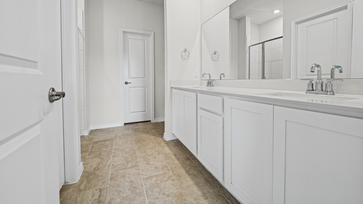 Ivery II Floorplan Bathroom Gallery Image - Silverado in Aubrey, TX