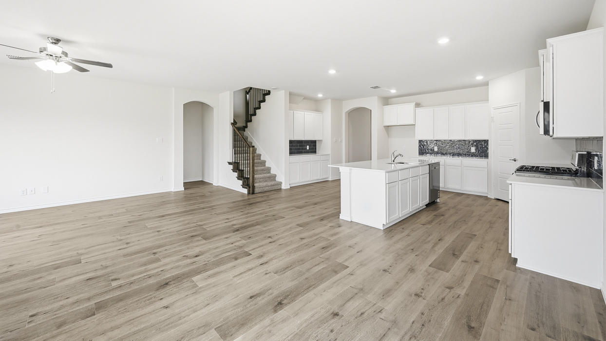 H229 Ivery Floorplan Kitchen Gallery Image-Silverado in Aubrey, Tx