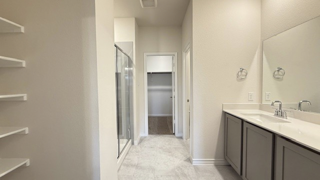 Copaiba Floorplan Elevation A Bathroom Gallery Image - Silverado in Aubrey, TX